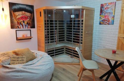 Calais House | Maison Dco Pop Et Chaleureuse Avec Spa, Sauna