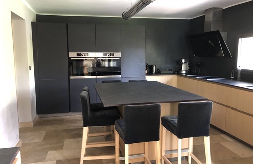 Aix-en-Provence House | Maison de 360 m² Entièrement Rénovée Dans un Parc de 1,4 ha