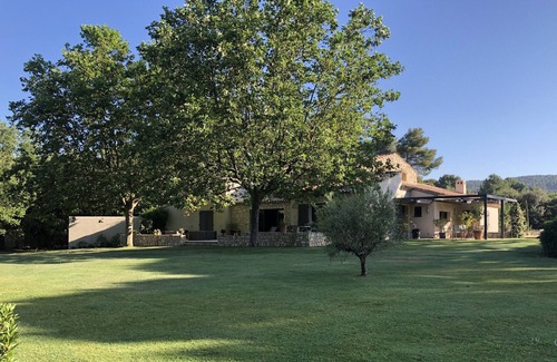 Aix-en-Provence House | Maison de 360 m² Entièrement Rénovée Dans un Parc de 1,4 ha