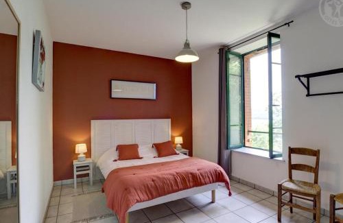 Saint-Just-la-Pendue House | Maison de campagne avec Jacuzzi, Sauna, Wi-Fi et Jardin privatif - FR-1-496-52