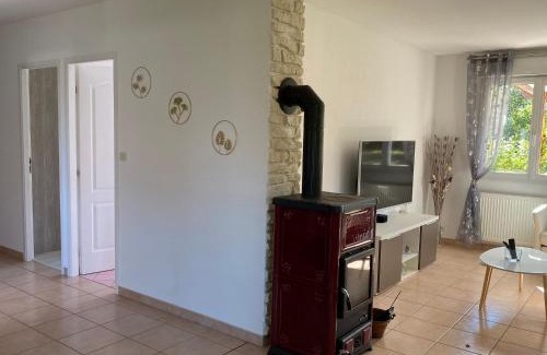 Mesnil Sous Les Cotes House | Maison de camp. plain-pied avec jardin, 2 chambres, terrasse couverte, proche Gérardmer et Saint-Dié - FR-1-589-386