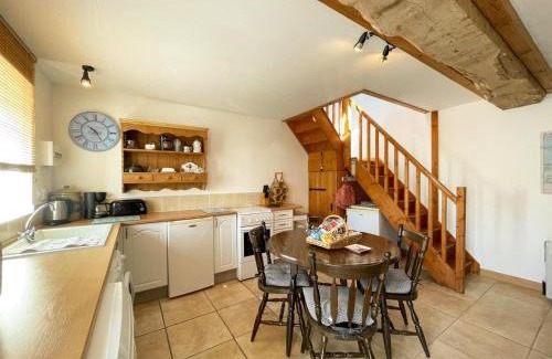 L'Epinay-le-Comte House | Maison de campagne avec spa, proche de vergers et cité médiévale, animaux acceptés, recharge électrique - FR-1-497-101