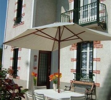 Chatel-Censoir House | Maison de caractère au bord du canal du Nivernais