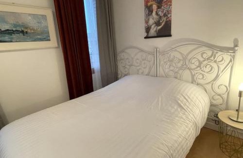 Saint-Denis Apartment | Maison de Charme 95m2 à Saint-Denis PLEYEL, 4 Chambres, Terrasse, Calme, Proche Paris et Stade de France