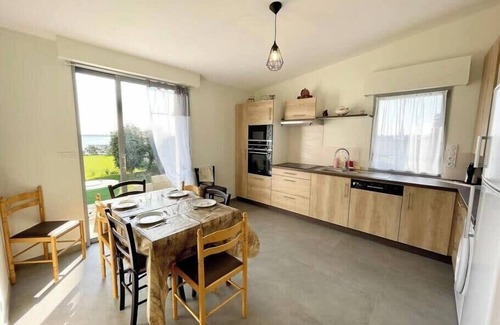 Riantec House | Maison de charme vue mer 180 rénovée Accès plage