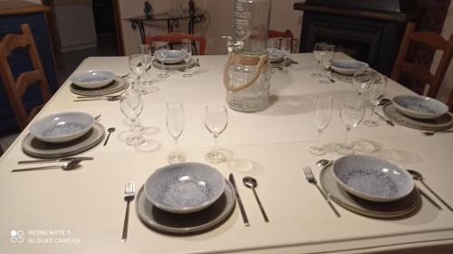 Gannay-sur-Loire Villa | Maison de ferme au calme jusqu'à 10 personnes