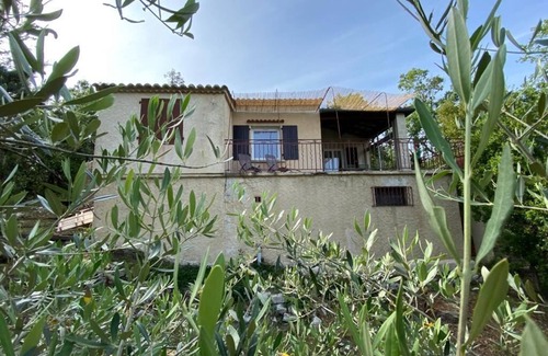 Casteljau Villa | Maison de Vacances Avec vue Panoramique et Grand Jardin Naturel