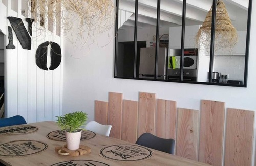 Noirmoutier-en-l'Ile House | Maison de Pêcheur Rénovée, vue mer à 20 Mètres de la Plage du Vieil Noirmoutier