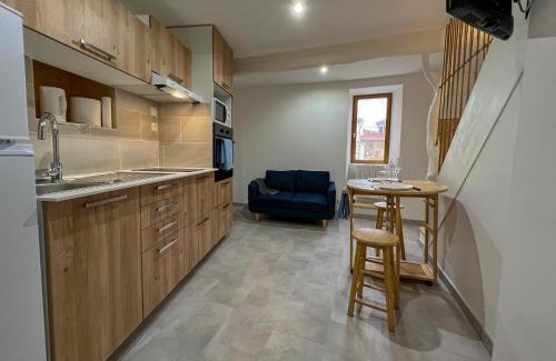 Saint-Genies-de-Fontedit House | Maison de Caractère rénovée avec gout pour 2 personnes