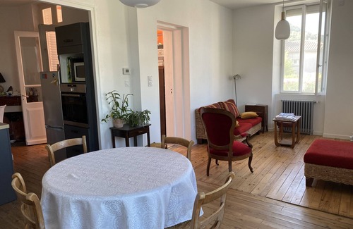 Saint-Peray House | Maison de rue Dans Village Viticole de L'ardèche, au Pied du Château de Crussol