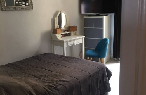 Saint-Jean-de-Vedas House | Maison de Village 15 Minutes des Plages