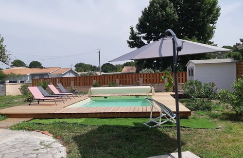 Gujan-Mestras House | Maison de Vacances Avec Piscine et Jardin Située Dans un Quartier Résidentiel