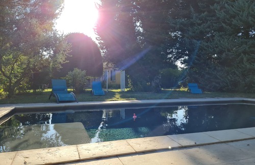 Le Thor House | Maison de Vacances, Avec Piscine Dans un Jardin