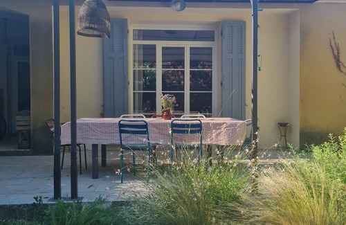 Le Thor House | Maison de Vacances, Avec Piscine Dans un Jardin