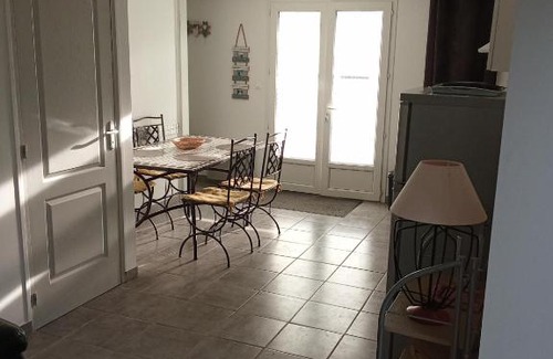 Saujon House | Maison de village au calme