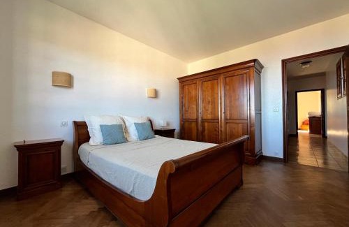 Sari-Solenzara House | Maison de village vue mer et montagne