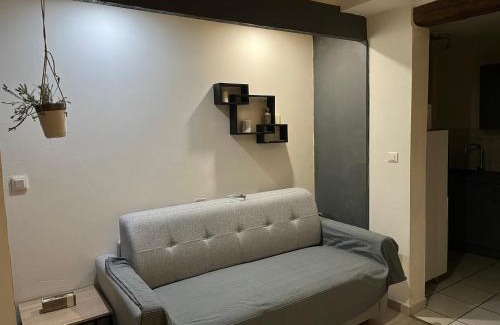Monteux Apartment | Maison de village - Monteux centre - Provence