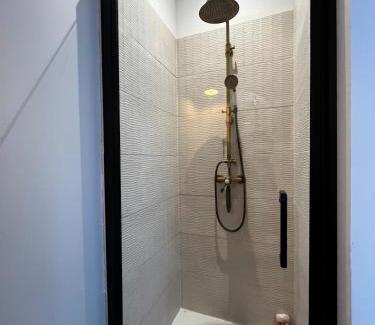 Perigueux Villa | Maison de ville climatisée avec jacuzzi