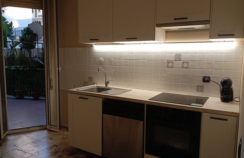 Picanello-Ognina-Barriera-Canalicchio Apartment | Maison Debora whit garage a Catania Families Friends Sea and metro at 400 metres