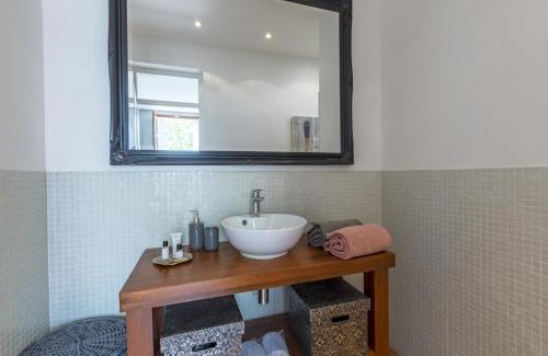 Neffies Bed & Breakfast | Maison Dix Chambres d'hôtes et Espace SPA Bien être