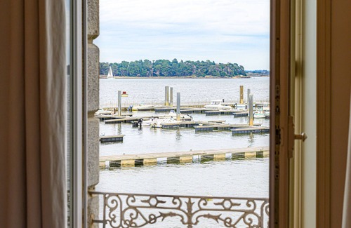 Locmariaquer House | Maison du Port by Interhome