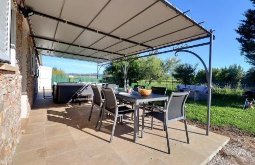 Le Luc House | Maison du sud avec jacuzzi