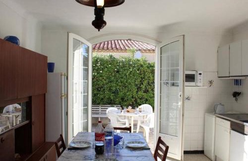 Port-la-Nouvelle House | Maison familiale 3 pièces, terrasse, proche plage, parking - Port-la-Nouvelle - FR-1-229C-688