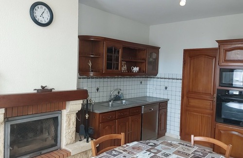Saint-Genes-de-Castillon House | Maison de Famille à la Campagne, 4 Chambres, 7 Personnes, Toute Équipée