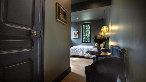 Saint-Lazare-Les Avenues Bed & Breakfast | Maison Heronnière