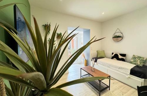 Clermont Ferrand City Centre Apartment | Maison hyper centre maxi 24pers Tour d'Auvergne