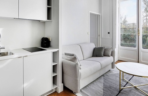 Grand Parc-Paul Doumer Apartment | Maison Labruyère - Royal Garden Terrace Suite