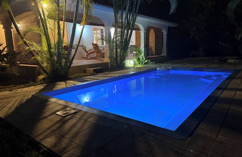 Pereybere Villa | Maison Lacoste is a colonial-style villa 450 m from Pereybere beach.