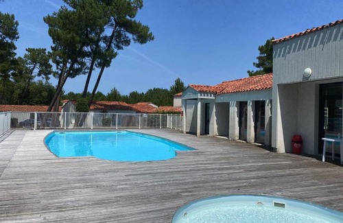 Longeville-sur-Mer House | Maison Longeville-sur-Mer, 4 pièces, 6 personnes - FR-1-336-103