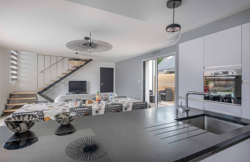 Saint-Gildas-de-Rhuys House | Maison Moderne et Lumineuse Avec Piscine, Plage à 10 mn à Pieds