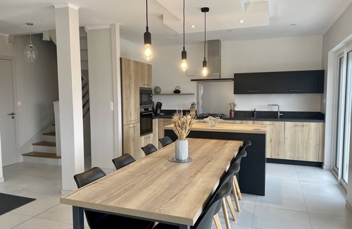 Concarneau House | Maison Néo-bretonne Rénovée Avec vue mer à 150 m de la Plage des Sables Blancs