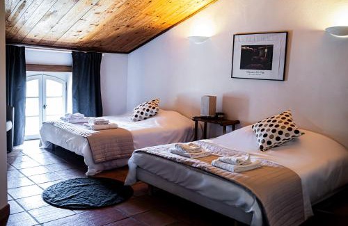 Chateauneuf-du-Pape Bed & Breakfast | Maison Pegau, 2 chambres au centre de Châteauneuf-du-Pape PEGAU B&B