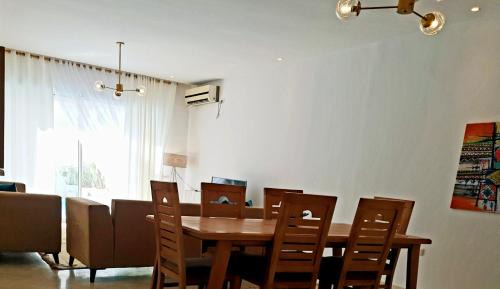 La Marsa Villa | Maison plain-pied avec piscine chauffée