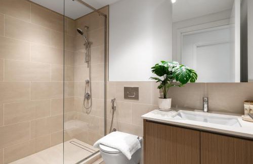 Dubai Apartment | Maison Privee - Charming Urban Escape with Resort-Style Facilities