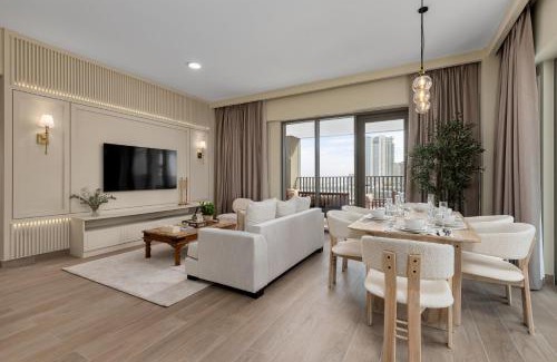 Dubai Apartment | Maison Privee - Creekside Elegance with Canal Vws at Creek Beach