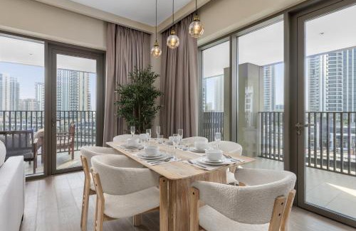 Dubai Apartment | Maison Privee - Creekside Elegance with Canal Vws at Creek Beach