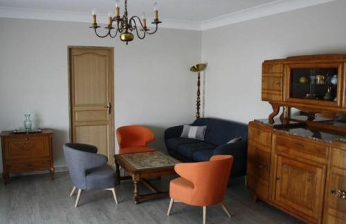 Chateau-d'Olonne House | Maison rénovée avec grand jardin, proche des Sables-d'Olonne, 4 chambres, terrasse et Wifi - FR-1-426-187