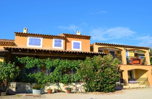 Mormoiron Apartment | Maison ROMARIN 5 minutes from the lake