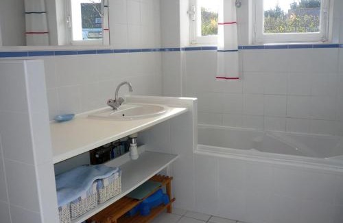 Le Palais House | Maison spacieuse 4 chambres avec jardin proche plage et commerces, Le Palais - FR-1-418-76