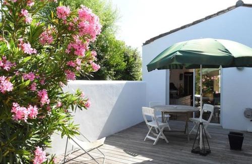 Les Portes-en-Re House | Maison spacieuse avec jardin, cheminée, internet et lits faits à l'arrivée - Les Portes-en-Ré - FR-1-434-10