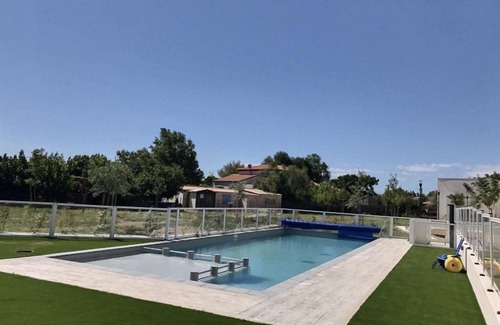 Serignan House | Maison Spacieuse Près de la Plage + Kitchenette