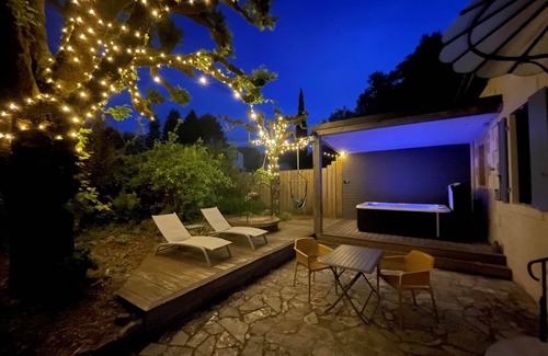 Sarlat-la-Caneda House | Maison Tournesol: self-catering cottage with private spa in Sarlat