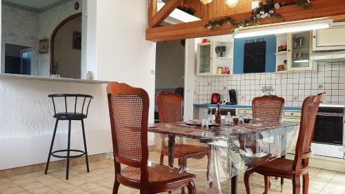 Cholet Apartment | Maison Vintage de plain pied avec climatisation