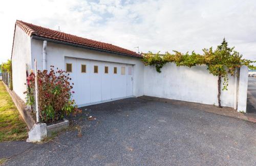 Cholet Apartment | Maison Vintage de plain pied avec climatisation