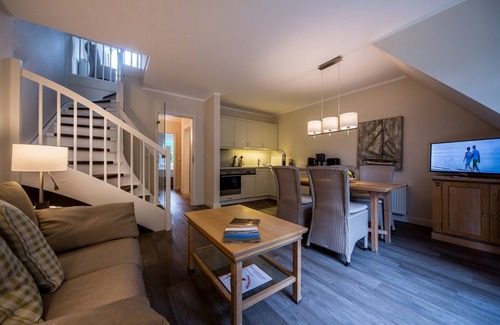 Dierhagen Dorf Apartment | Maisonette Ferienwohnung, Dierhagen