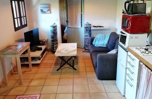 Taussat Cabin | Maisonette in the old port, 50 meters from the beach.